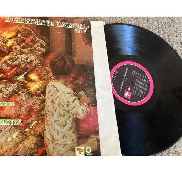 Vintage Christmas Vinyl ￼Record Bundle Of 5 - Picture 8 of 11